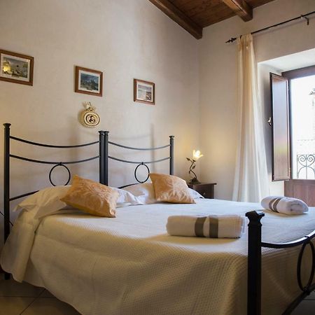 Casa Al Centro Storico Bed & Breakfast Nicolosi Exterior photo