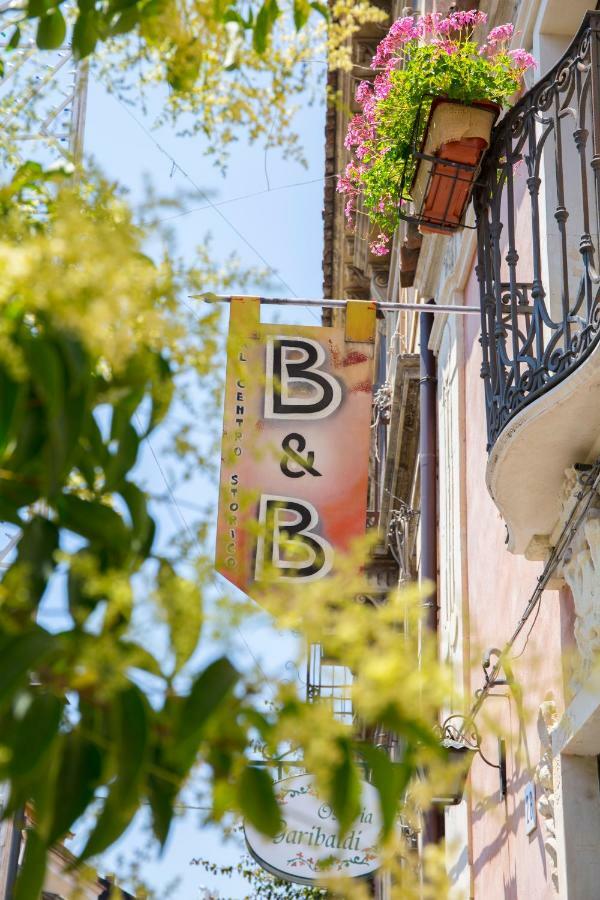 Casa Al Centro Storico Bed & Breakfast Nicolosi Exterior photo